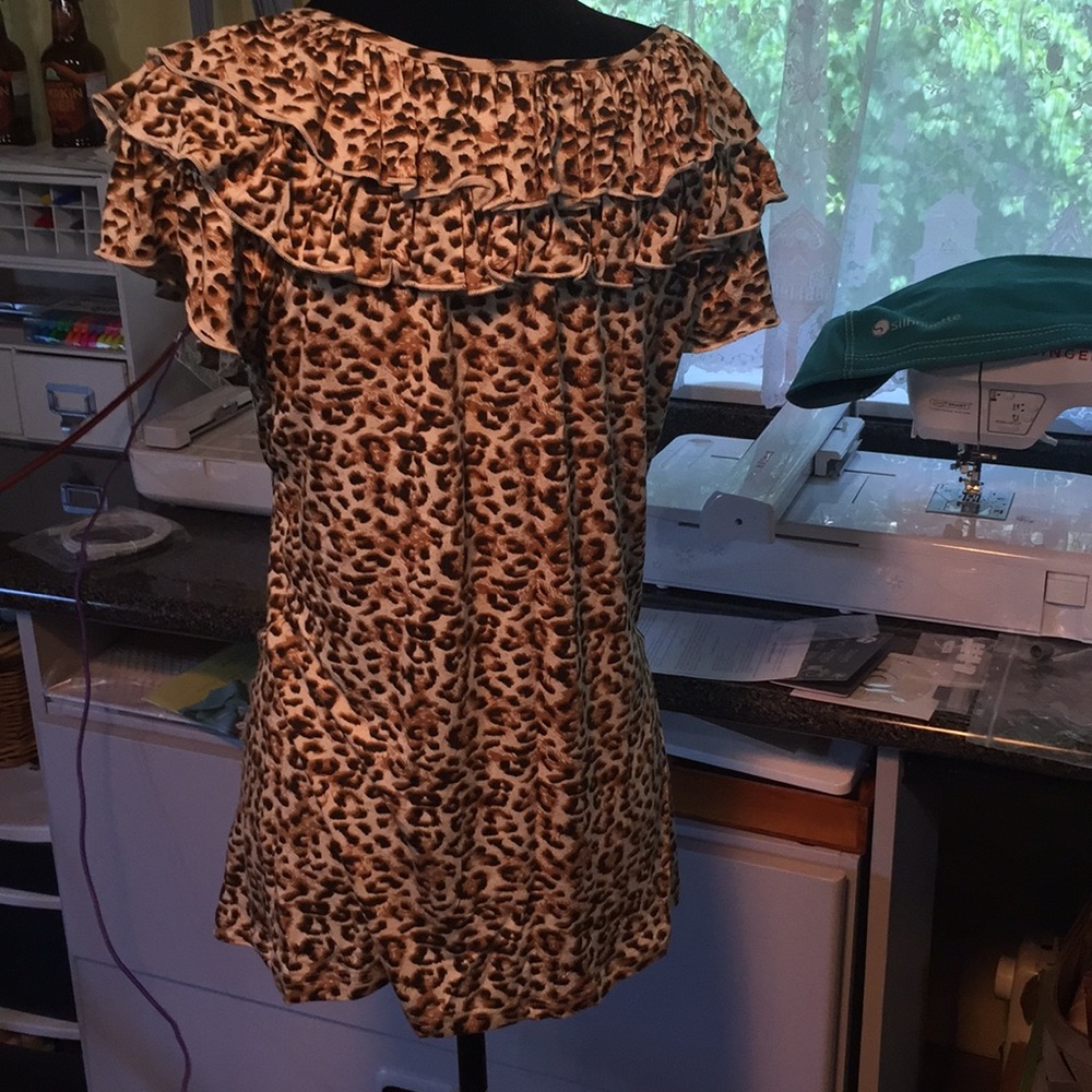 Women’s Top - Picture 6 of 8